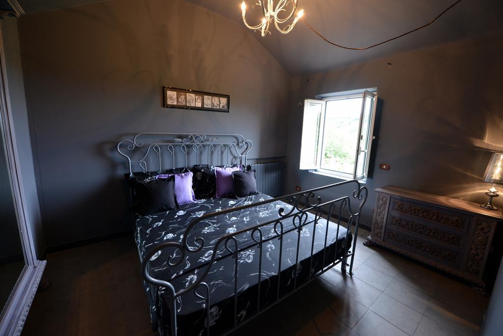 Agriturismo Gocce Di Luna Celle Ligure Δωμάτιο φωτογραφία